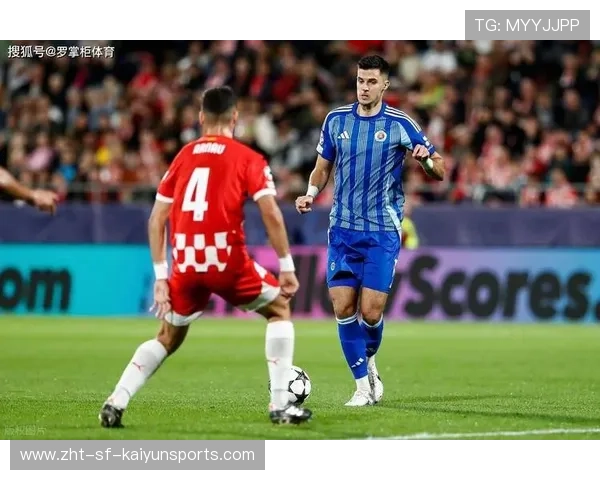 浙江队托利奇中场摆脱漂亮，连续踩单车晃开防守