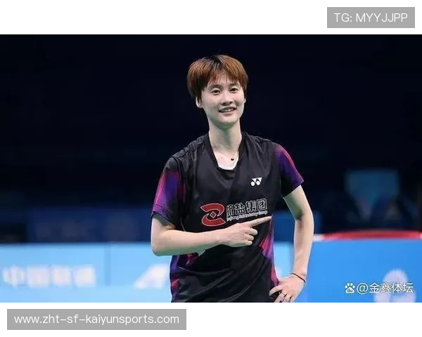 中国女队 5-0 大胜乌克兰,陈雨菲在首单对决中仅丢 12 分,展现了绝对的统治力。 中国女队 5-0 大胜乌克兰,陈雨菲在首单对决中仅丢 12 分,展现了绝对的统治力。